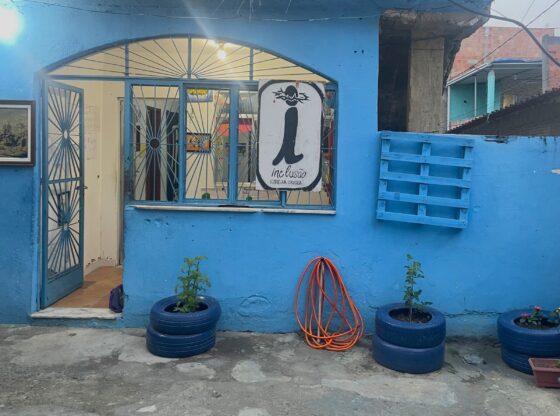 On a side street in Éden, São João de Meriti, a friendly-looking turquoise building serves as home for the Inclusion Project. Photo: Pauline Okyere