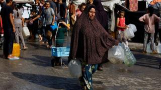 Gazatis are going to look for water after the announcement of the peace plan