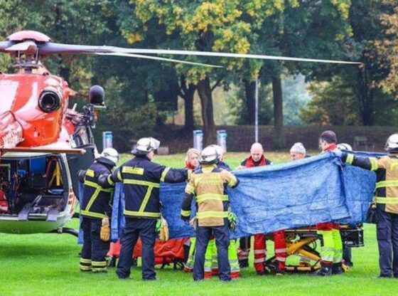 The health services attended the mayor at the place of the attack before transferring her to the hospital.