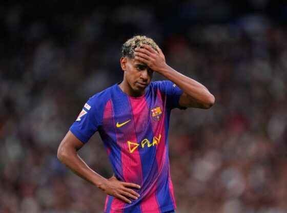 Barcelona's Lamine Yamal gestures during the Spanish La Liga soccer match between Real Madrid and Barcelona, in Madrid, Sunday, Oct. 26, 2025. (AP Photo/Manu Fernandez)