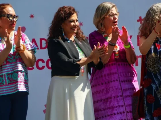 The Head of Government Clara Brugada called for the largest breast self-examination class in the world to be held in CDMX.