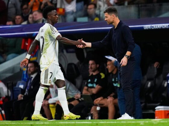 Xabi Alonso's gestural relationship with Vinicius is much colder than the one he had with his predecessors.