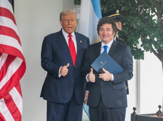 Milei está convertido en el hazmerreír, apodado un “Wolverine de bajo presupuesto” por CNN y comparado con Austin Powers en el popular Saturday Night Live.