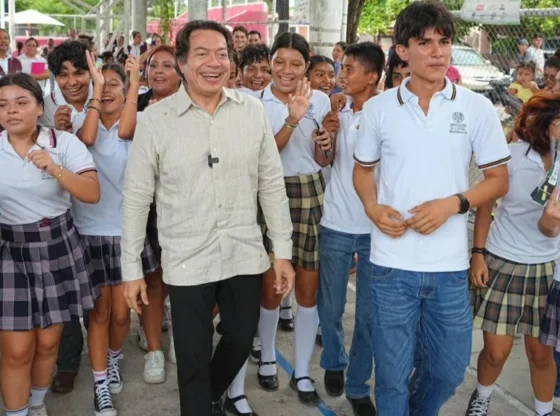 Mario Delgado, SEP, Students