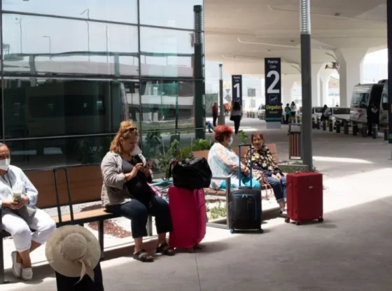 The Secretariat of Infrastructure, Communications and Transportation (SICT) denied authorization to transportation apps at airports in the country.