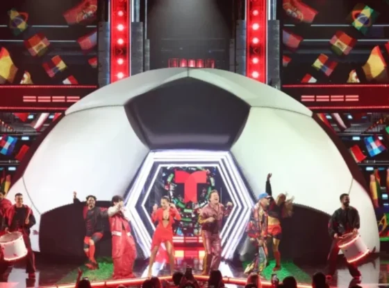 Photo of Carlos Vives, Emilia, Wisin and Xavi during the presentation of “Somos Más” at the 2025 Billboard Latin Music Awards.