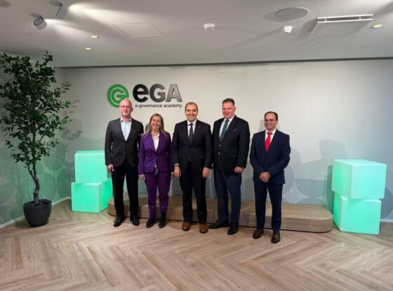 Minister Albert Dalmau, accompanied by the Government delegate in the Nordic and Baltic Countries, Montserrat Riba, and the secretary Albert Tort, is on a two-day institutional trip to Estonia.
