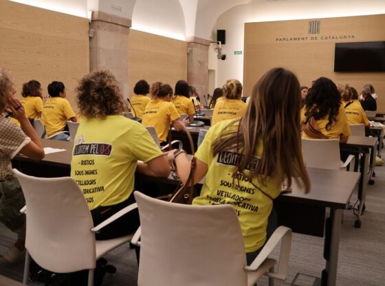 Image of the people who will collect signatures for the ILP that seeks to make daycares free.