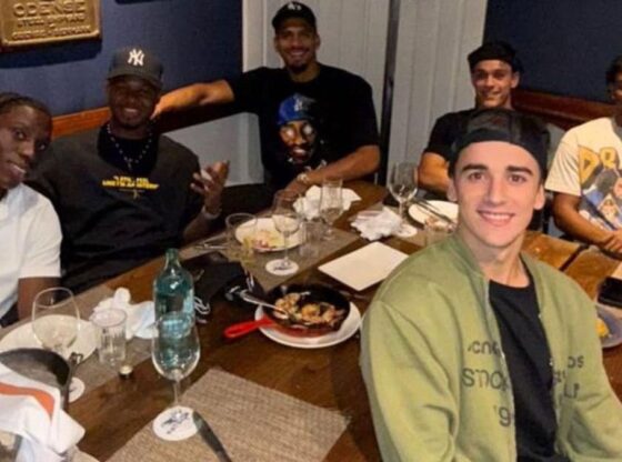 The reunion dinner of the FC Barcelona figures with their former teammates