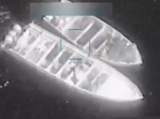 EU destruye 4 embarcaciones en el Pacífico.