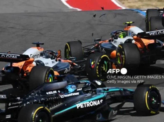 The McLarens collided with each other in the sprint race of the United States GP.