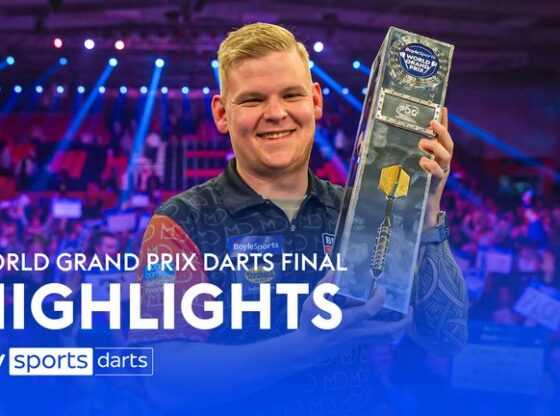 Highlights: De Decker stuns Humphries to win World Grand Prix