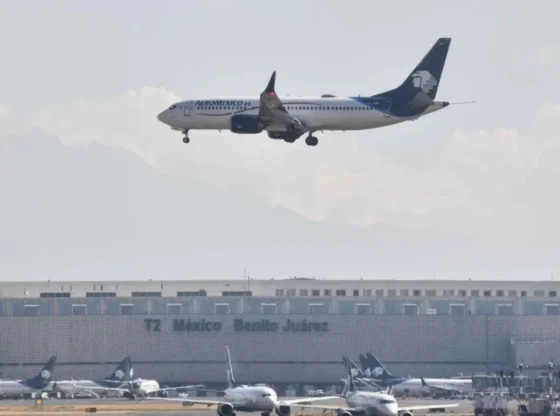 The Ministry of Tourism recorded the transit of 90.9 million passengers transported on regular flights in Mexico.