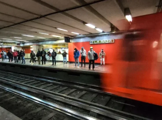 The detonation of firecrackers inside the CDMX Metro at the La Raza station arose after a fight between students, the SSC reported.