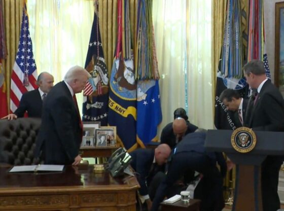 Gordon Findlay, director ejecutivo de la farmacéutica Novo Nordisk, se desmayó la tarde de este jueves en el despacho oval de la Casa Blanca en rueda de prensa.