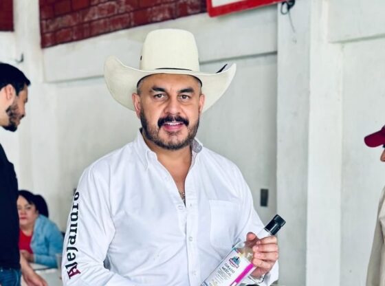 Alejandro Correa Gómez, expresidente municipal de Zinapécuaro, fue reportado como desaparecido, por lo que la FGE de Michoacán emitió una ficha de búsqueda.