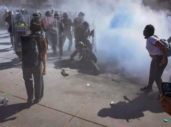 Journalists and civilians reported having been attacked and assaulted by protesters who participated in the march of the "Generation Z" in CdMx and other states