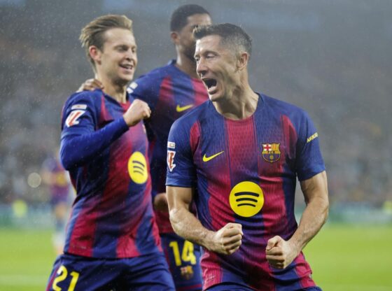 Lewandowski celebrates his first goal during the match between Celta and Barça