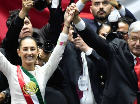 La Presidenta Claudia Sheinbaum Pardo felicitó al expresidente Andrés Manuel López Obrador (AMLO) por su cumpleaños número 72 a través de dos mensajes.