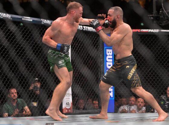 May 10, 2025; Montreal, Quebec, CANADA; Belal Muhammad (red gloves) fights Jack Della Maddalena (blue gloves) during UFC 315 at Bell Centre. Mandatory Credit: Eric Bolte-Imagn Images