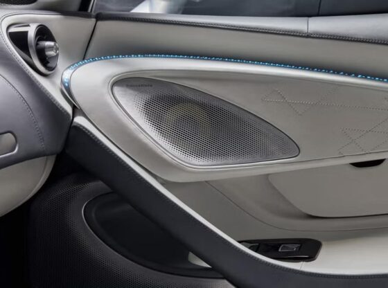 Bowers & Wilkins audio systems in the McLaren GT