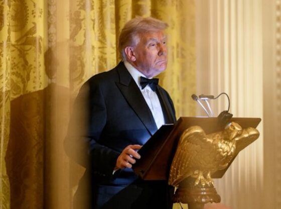 Trump insistió en que deberían ser enviados a la cárcel por sedición los demócratas que recomendaron a integrantes del ejército desobedecer órdenes "ilegales".