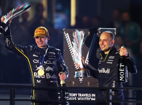 Max Verstappen se impuso en la carrera del Gran Premio de Las Vegas, antepenúltima prueba del Mundial de Fórmula 1 (F1), y se acercó al liderato