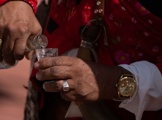 Why do some glasses smell like eggs?