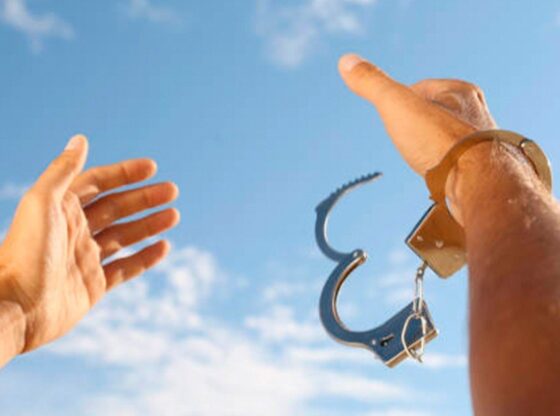 ¿Será cierto que somos libres? Veamos el problema de cerca: existe otra afirmación que goza de un muy amplio crédito.