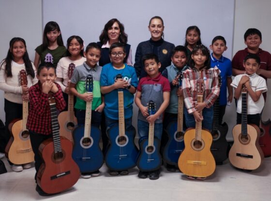 Claudia Sheinbaum visited the Military Air Base, the National Training Center and the livestock farm at the Santa Gertrudis Military Field, Chihuahua.