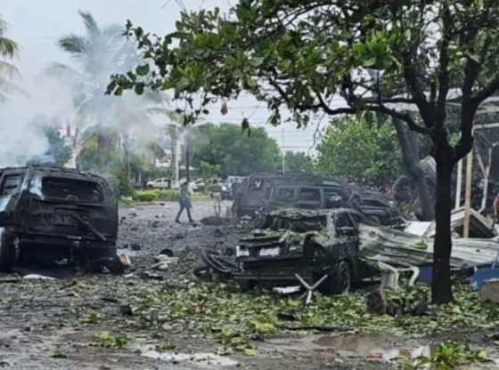 President Claudia Sheinbaum indicated that the FGR must explain the reclassification of the Coahuayana case from terrorism to organized crime.